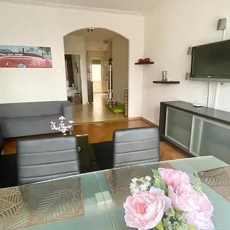 6 Minutes Walking From The Train Station *