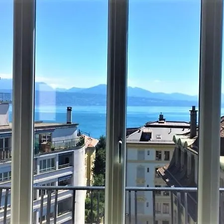 6 Minutes Walking From The Train Station Apartment *